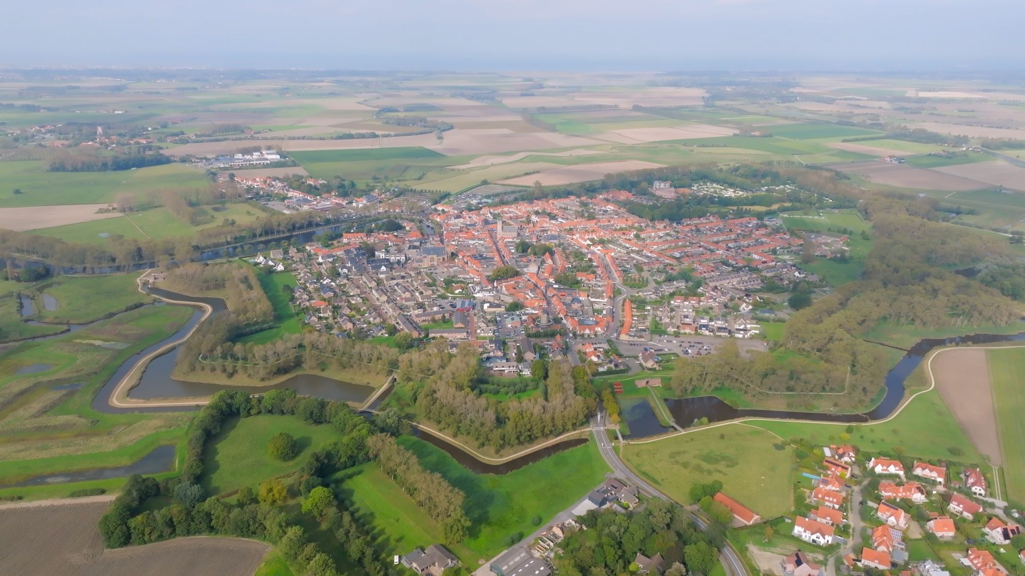 Luchtfoto van Sluis