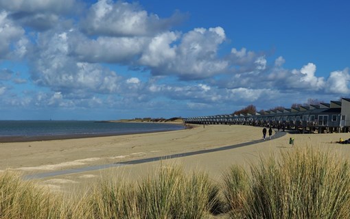 slaaphuisjes roompot strand overnachten