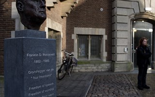 Standbeeld Franklin Roosevelt bij University College Roosevelt