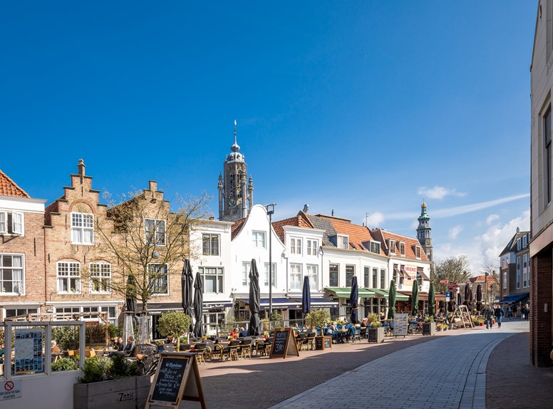 Terrassen in het centrum van de stad Middelburg