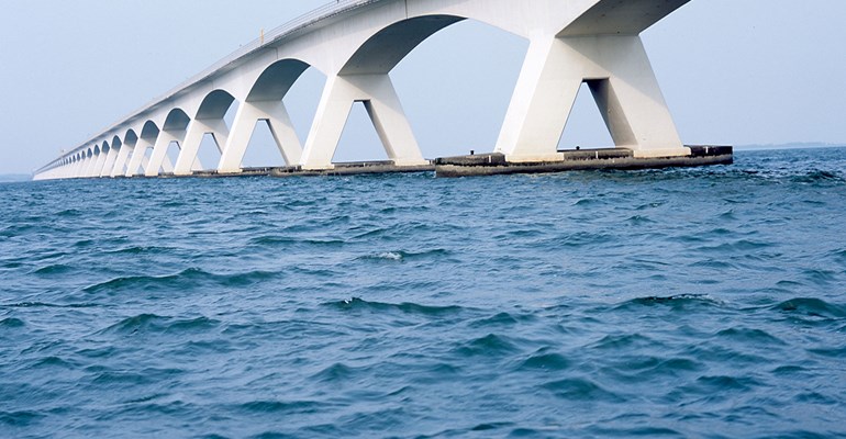 Zeelandbrug, een uniek bouwwerk over de open zee!