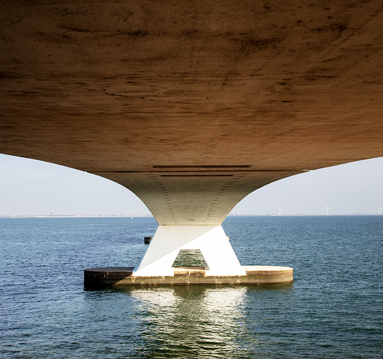 Pijlers van de Zeelandbrug