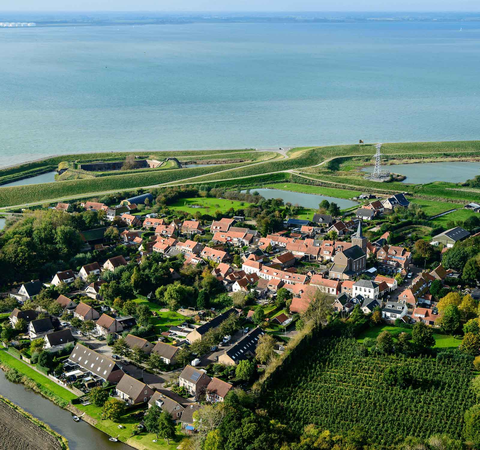 Luchtfoto Borsele en Westerschelde