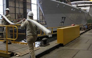 Onderhoud en maintenance in Zeeland aan een schip bij Damen Shipyards