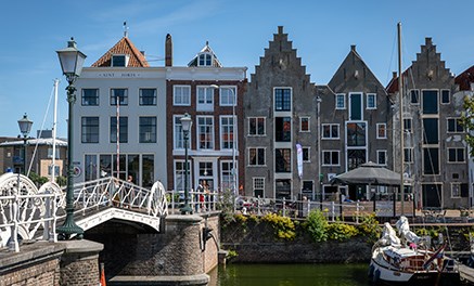 Monumentale panden aan de haven van Middelburg