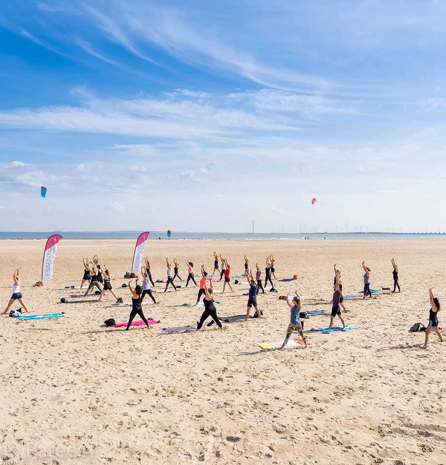 Essentrics op het Zeeuwse strand