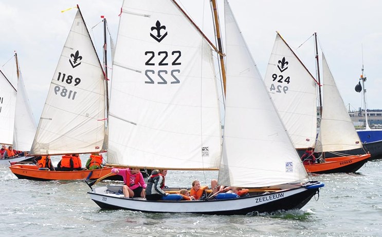 Zeilen op zee